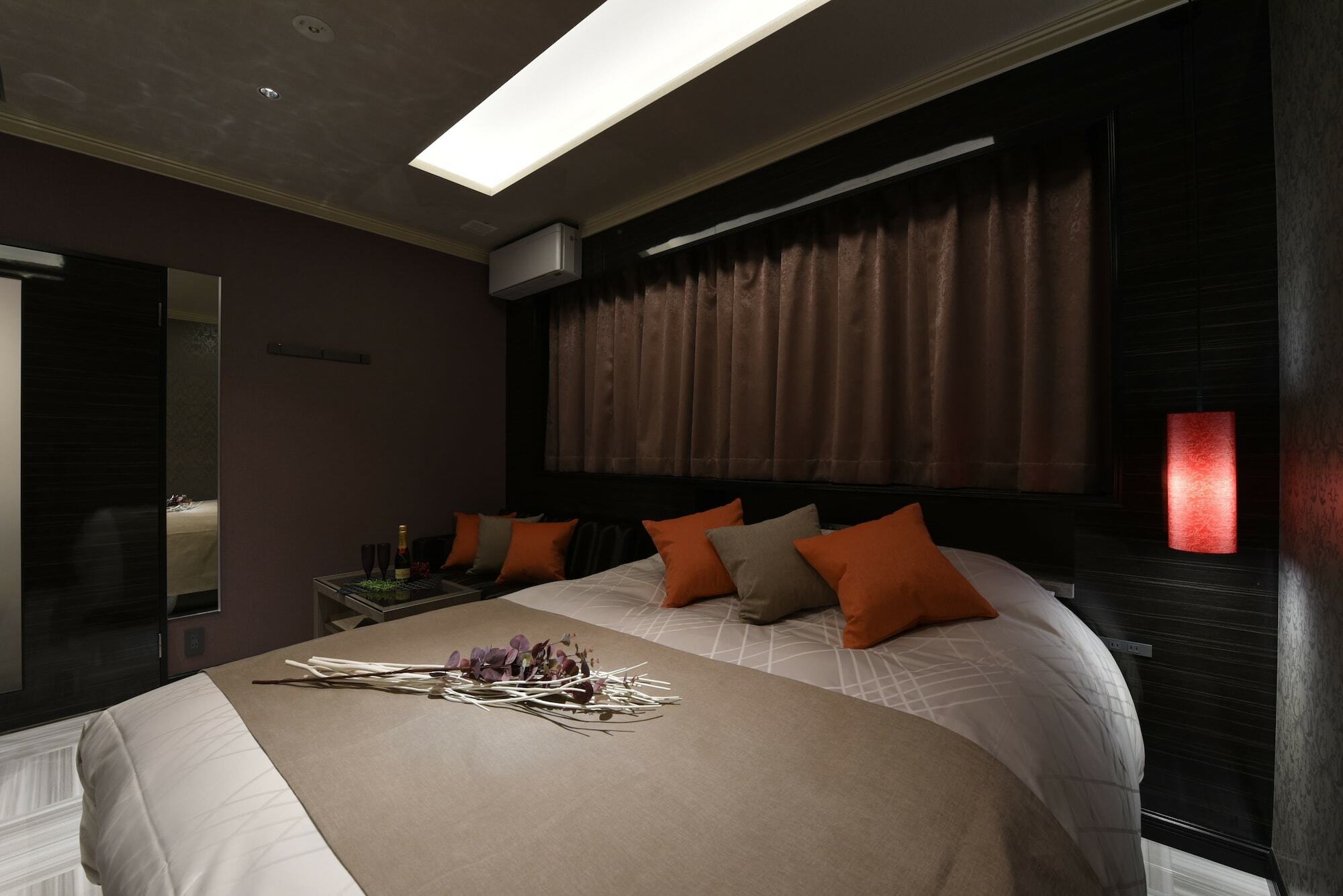 Hotel Zen Sennichimae (Adults Only) Osaka Exterior photo